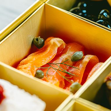 八幡平サーモンの冷燻マリネ