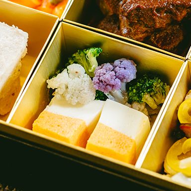 ホタテとパプリカの紅白テリーヌ／県産野菜のマリネ